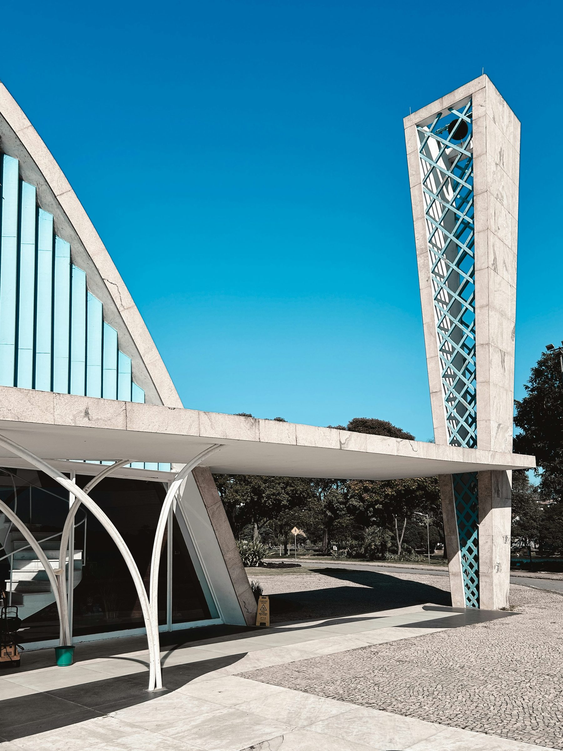 Igreja São Francisco de Assis, na Pampulha, projetada por Oscar Niemeyer em Belo Horizonte.